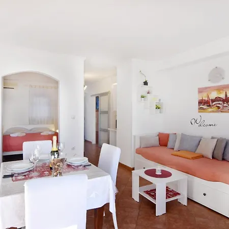 Apartment By The Sea Savudrija, Umag - 20295 *