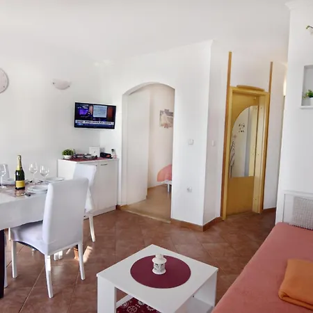 Apartment By The Sea Savudrija, Umag - 20295 *